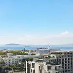 Green Point 8Th-Floor Stay With Stunning Views