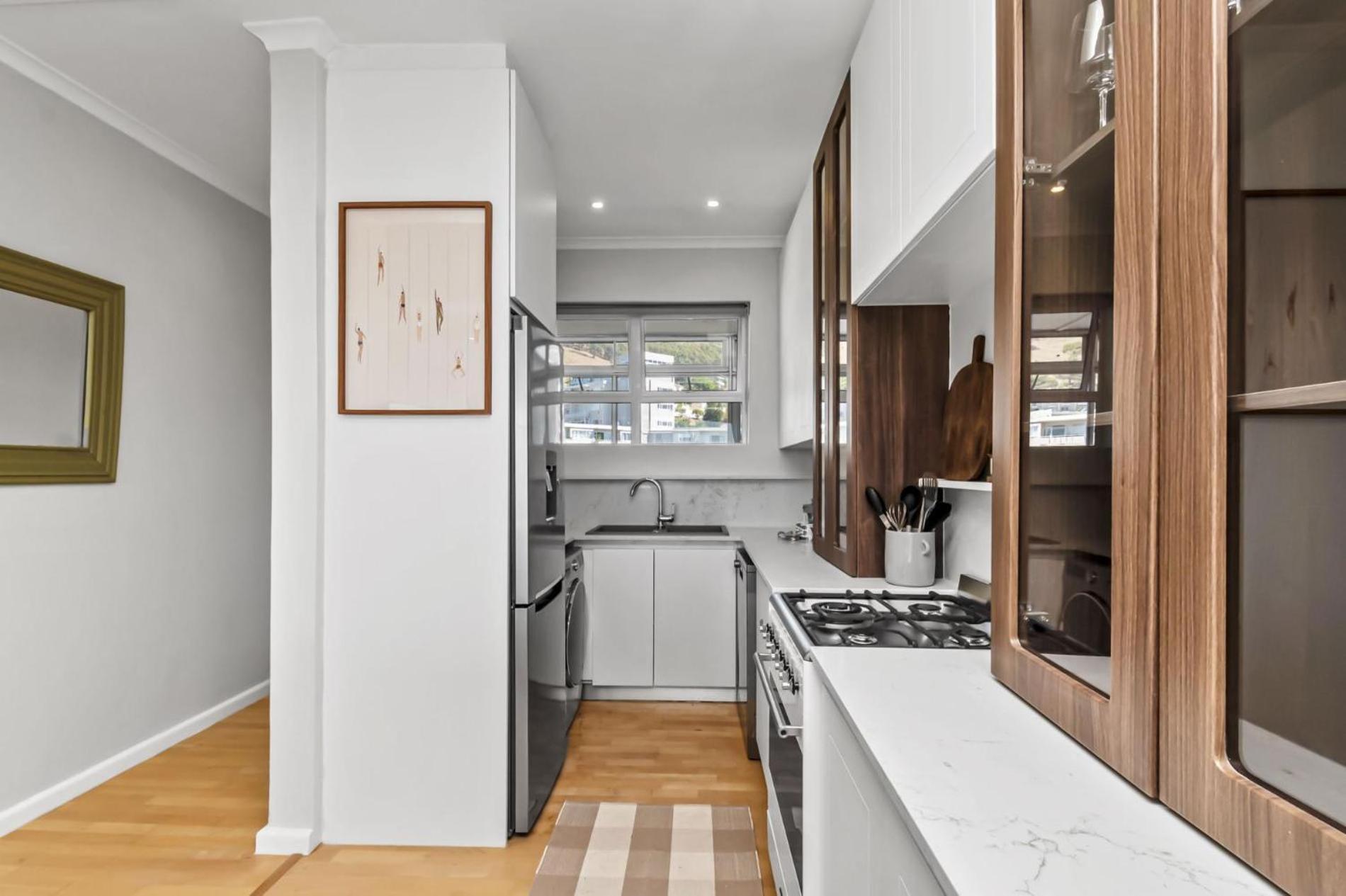 Point 8th-floor With Stunning Views