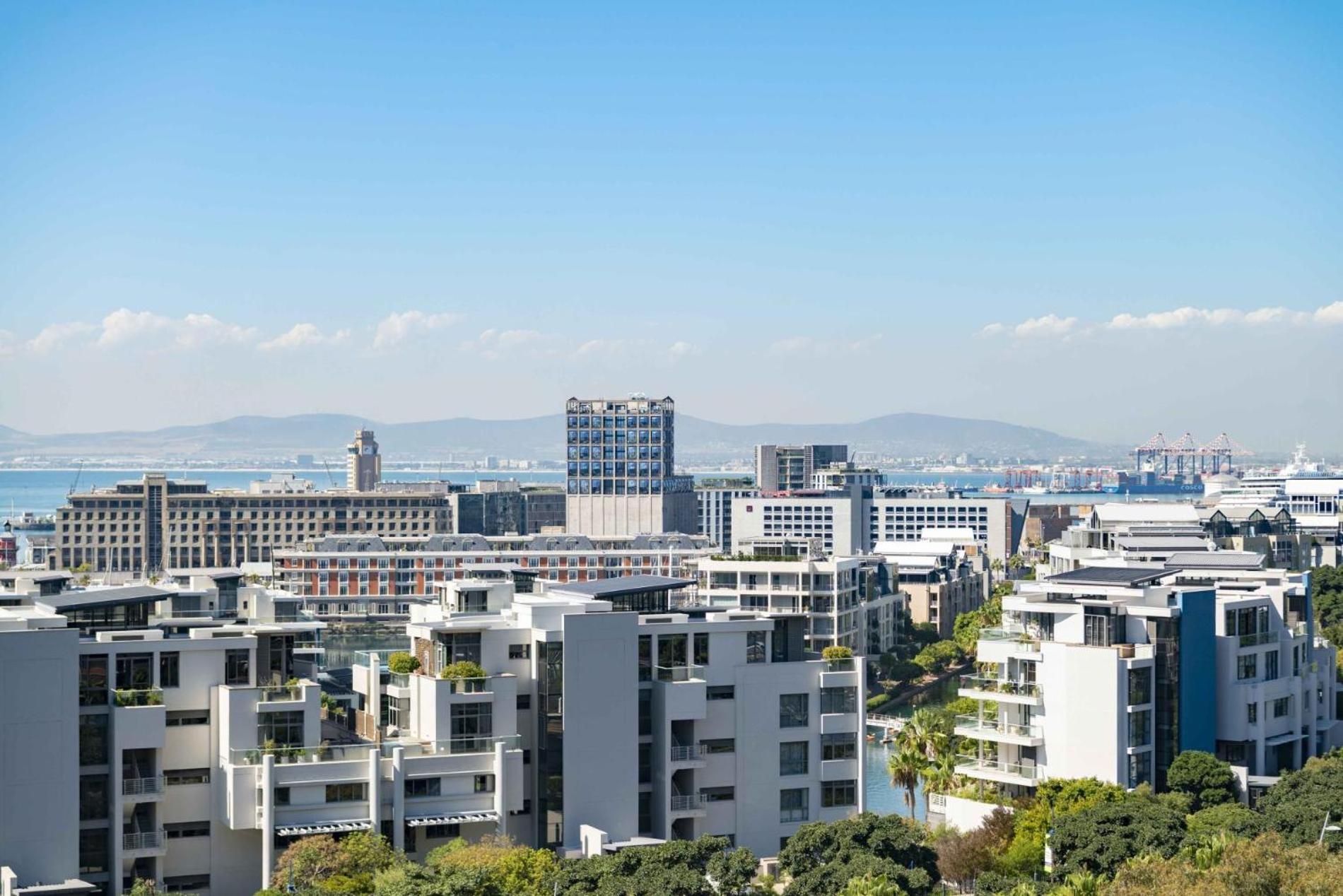 Point 8th-floor With Stunning Views